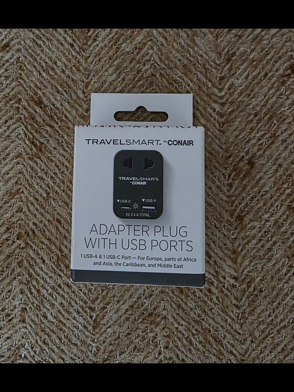 TravelSmart by Conair White USB Adapter Plug with USB-A and USB-C
